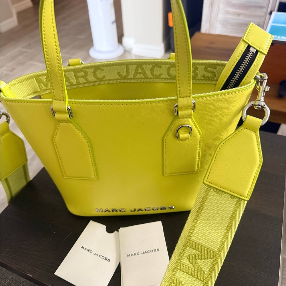 Marc Jacobs Limoncello Crossbody Tote with Logo Strap - Picture 2 of 4